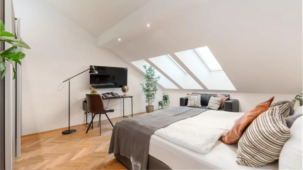 Designer Apartments, 2 Min To U1 Reumannplatz Vienna Apartment