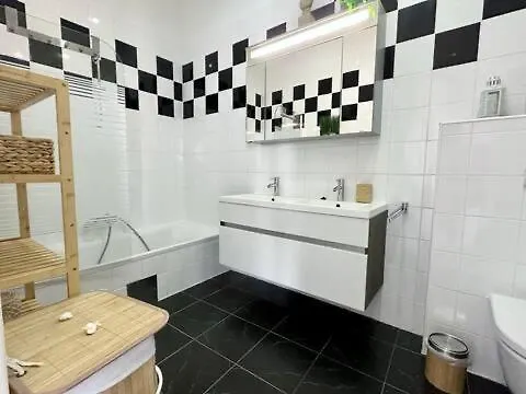 Designer Apartments, 2 Min To U1 Reumannplatz Vienna 0*,
