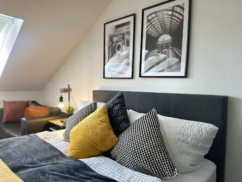 Designer Apartments, 2 Min To U1 Reumannplatz Vienna Apartment